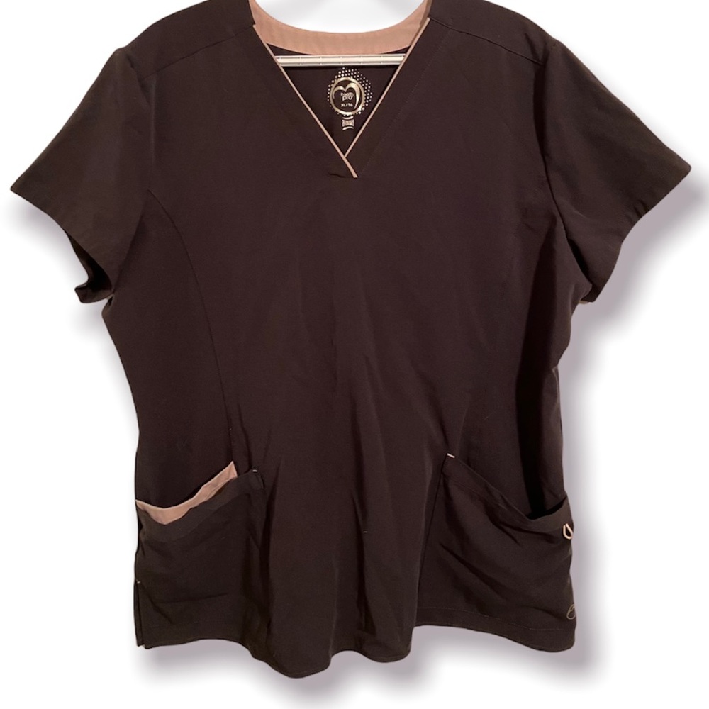 Women’s scrub top